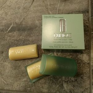 Clinique mild soap x2 + dish